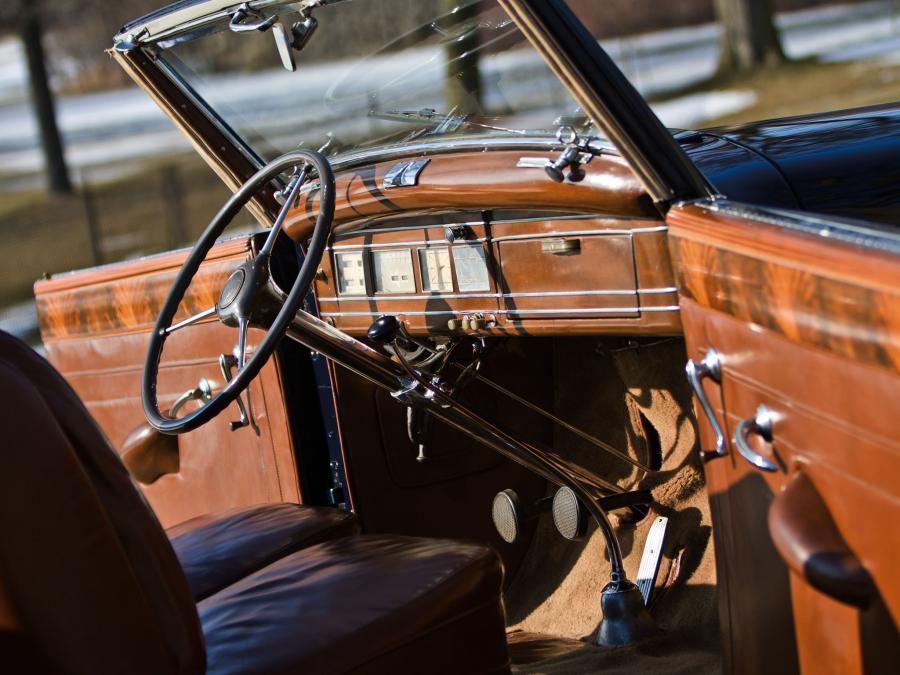  Lincoln Model K Convertible Victoria by Brunn 1939 года  (фото 30 из 34)